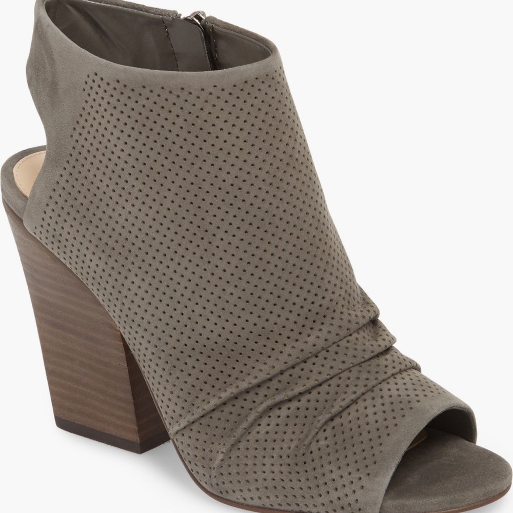 Vince Camuto Kentvi Perforated Heeled Boots Greystone 8 NEW
